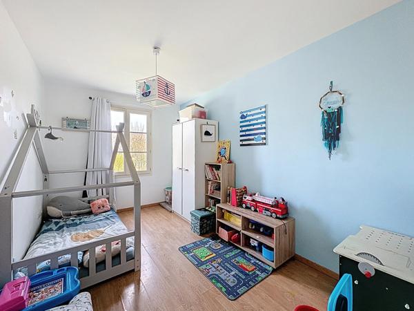 Maison à vendre 7 pièces COURCELLES (45), 5 chambres, PAC réversible, DPE C, garage