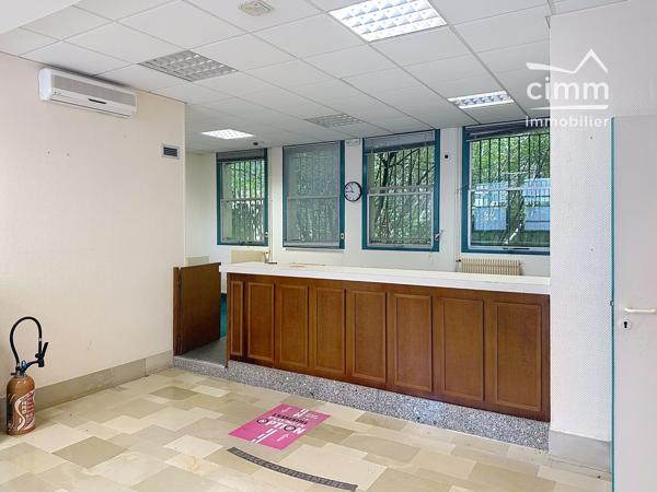 🏡 À vendre à Ladon (45270) – Local commercial à aménager –🏢