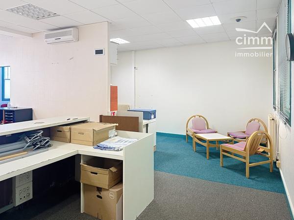🏡 À vendre à Ladon (45270) – Local commercial à aménager –🏢