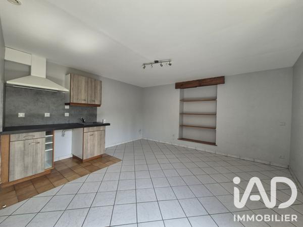Location studio 25 m² Mouzon