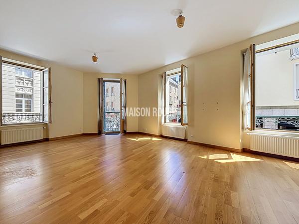 Dinard :Appartement T3 1er étage Hyper centre