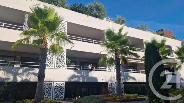 Appartement F3 à vendre  3 pièces - 68,40 m2 FREJUS - 83