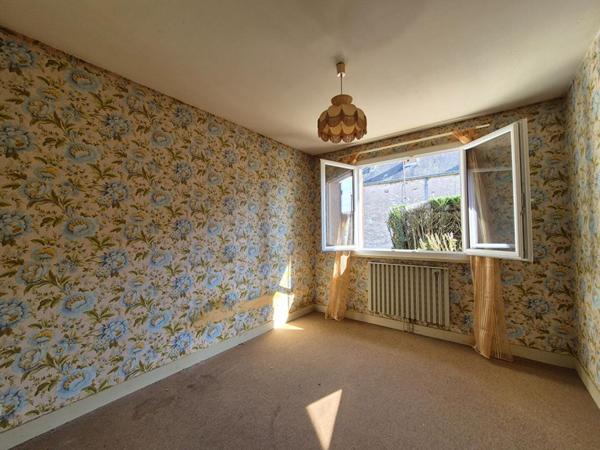 Maison à rénover avec terrain ? fort potentiel