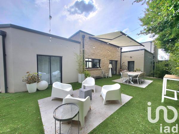 Maison à vendre 9 pièces 265 m² Saint-Cyr-sur-Loire