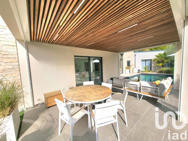 Maison à vendre 9 pièces 265 m² Saint-Cyr-sur-Loire