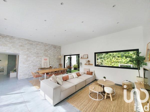 Maison à vendre 9 pièces 265 m² Saint-Cyr-sur-Loire