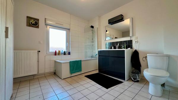 Saint-André-lez-Lille – Large 1930 familiale avec jardin de 400 m²