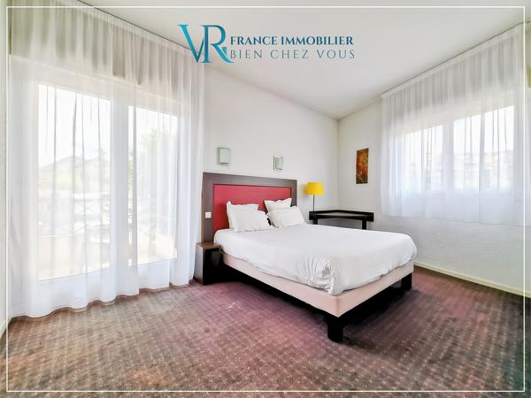 Divonne-les-Bains (01220) DIVONNE-LES-BAINS - APPARTEMENT T2 MEUBLÉ AVEC PARKING – HÔTEL & RÉSIDENCE ZÉNITUDE