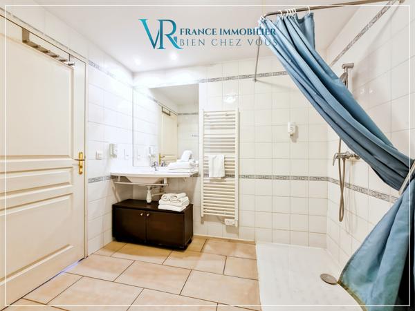 Divonne-les-Bains (01220) DIVONNE-LES-BAINS - APPARTEMENT T2 MEUBLÉ AVEC PARKING – HÔTEL & RÉSIDENCE ZÉNITUDE