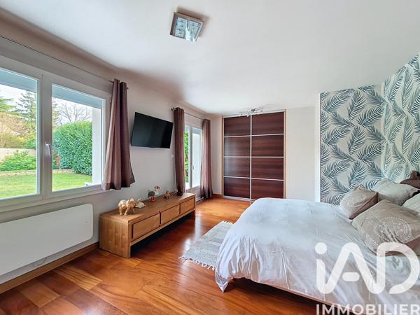 Maison à vendre 5 pièces 120 m² Le Mesnil-Saint-Denis