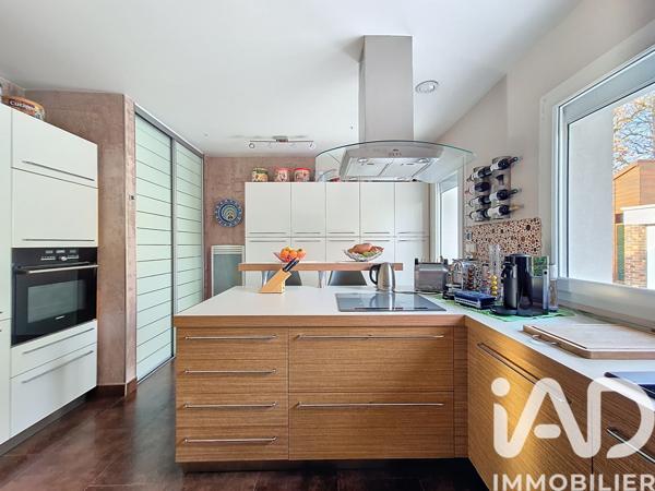 Maison à vendre 5 pièces 120 m² Le Mesnil-Saint-Denis