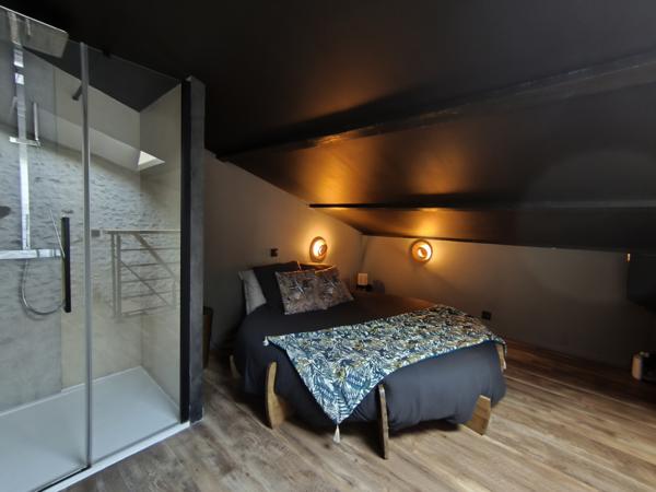 Maison
                                                                                                                                                                                                                                                                                                                        7 pièce(s)                                                                                                                                                                                                          5 chambre(s)                                                                                                                                                                                                          214  m²