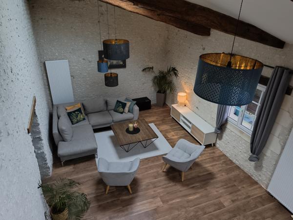 Maison
                                                                                                                                                                                                                                                                                                                        7 pièce(s)                                                                                                                                                                                                          5 chambre(s)                                                                                                                                                                                                          214  m²
