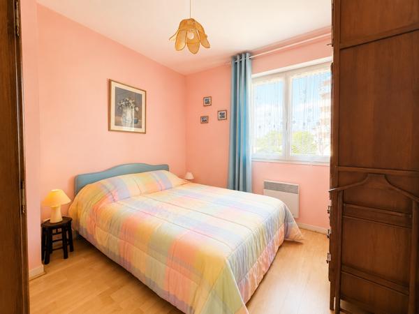 Maison de ville en duplexe 3 chambres en centre ville d'Arès