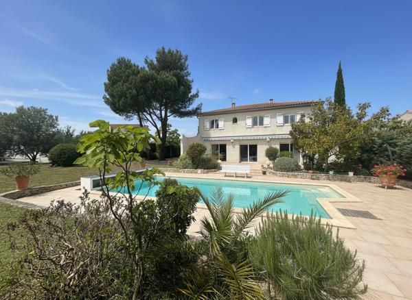 Maison à Carcassonne avec piscine et garage
