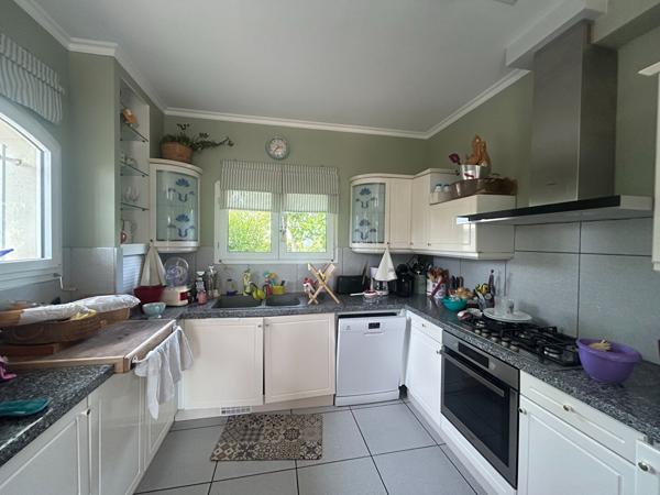 Maison à Carcassonne avec piscine et garage