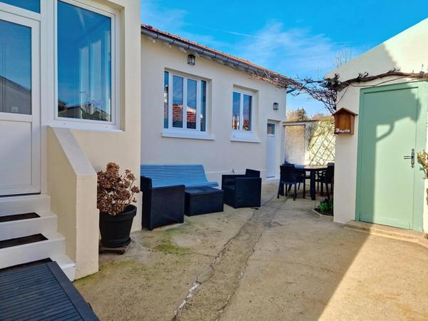 Maison de charme entièrement rénovée, prête à vivre !