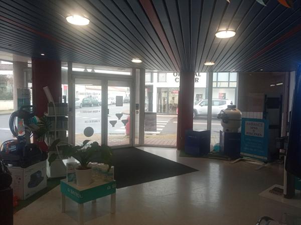 Local Commercial de 140 m²