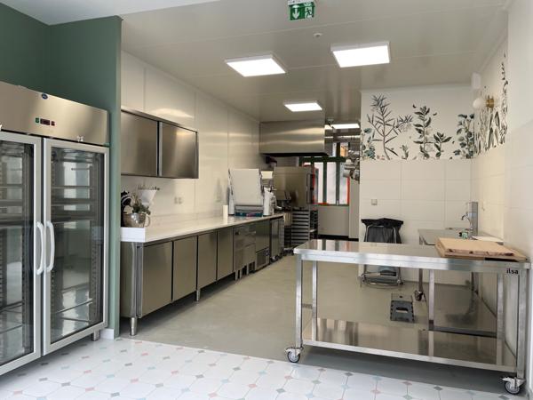 Thônes (74230) Locaux d'activités Atypiques 60 m2 - idéal artisan ou profession libérale