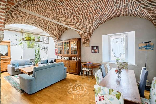 Vieux Lille: duplex inversé dans un hôtel particulier