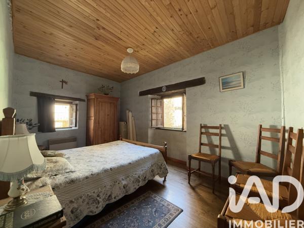 Maison à vendre 7 pièces 228 m² Sauveterre-de-Rouergue