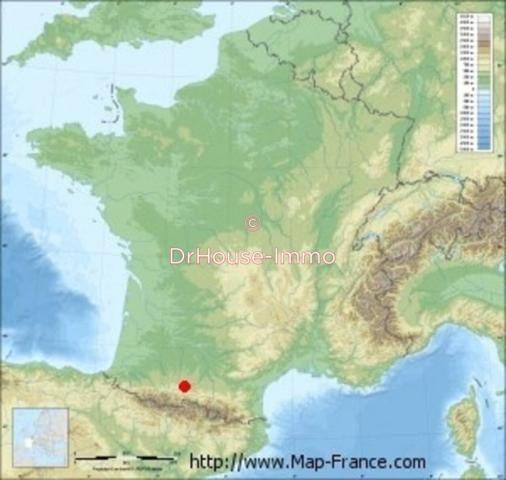 Immeuble à vendre 10 pièces de 390 m²