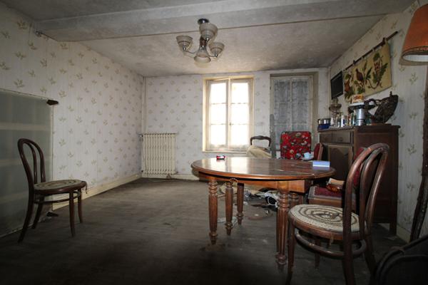 Maison de bourg à restaurer Oucques