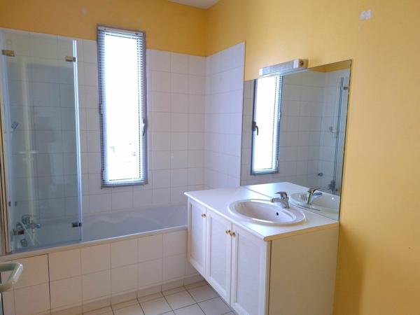 Maison à louer    4 pièces •  Pessac