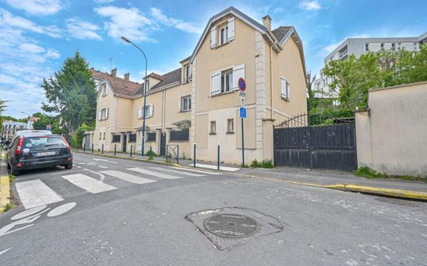 Maison à vendre    11 pièces •  Pantin