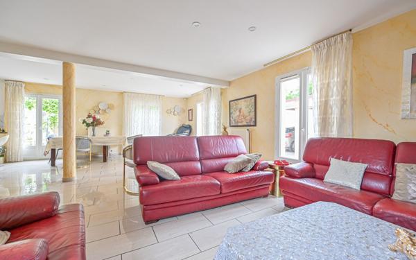 Maison à vendre    11 pièces •  Pantin