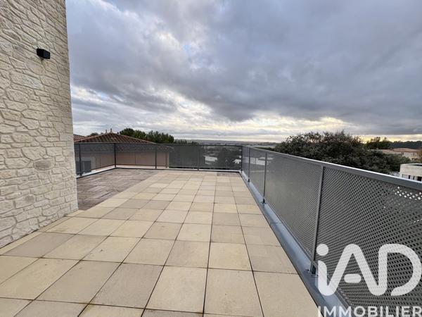 Maison à vendre 10 pièces 280 m² Nîmes-Saint-Césaire