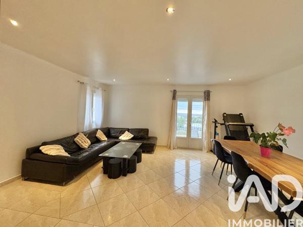 Maison à vendre 10 pièces 280 m² Nîmes-Saint-Césaire