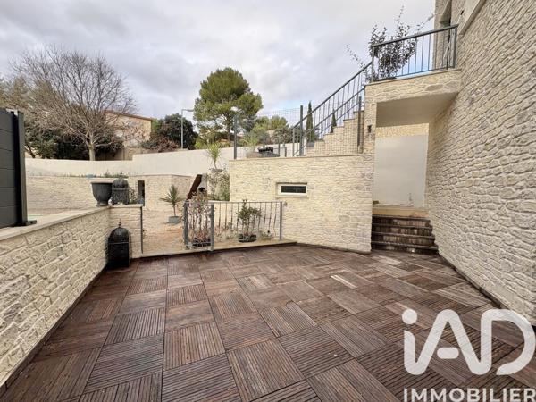 Maison à vendre 10 pièces 280 m² Nîmes-Saint-Césaire