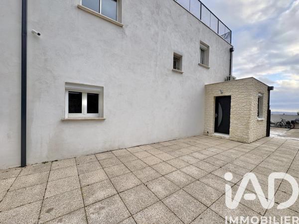 Maison à vendre 10 pièces 280 m² Nîmes-Saint-Césaire