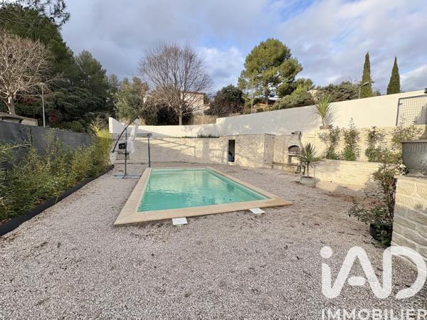 Maison à vendre 10 pièces 280 m² Nîmes-Saint-Césaire