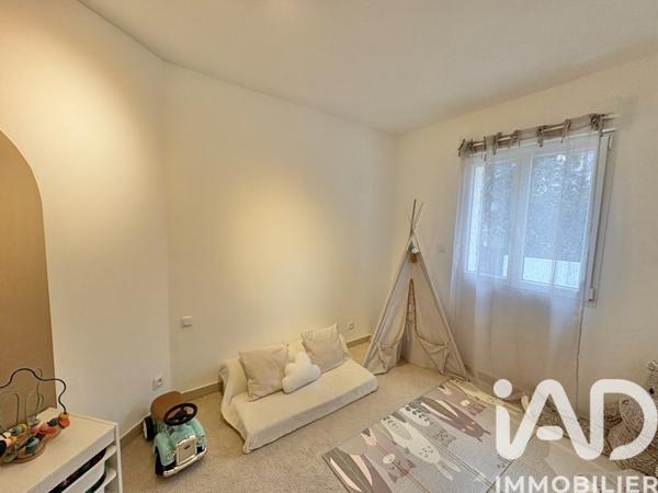 Maison à vendre 10 pièces 280 m² Nîmes-Saint-Césaire
