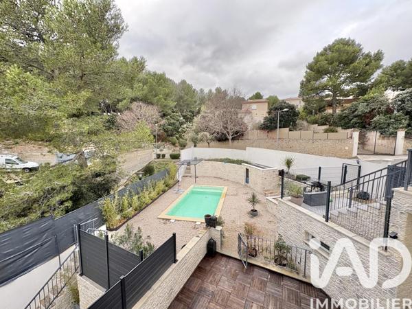 Maison à vendre 10 pièces 280 m² Nîmes-Saint-Césaire