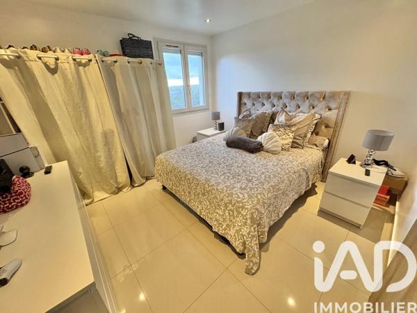 Maison à vendre 10 pièces 280 m² Nîmes-Saint-Césaire