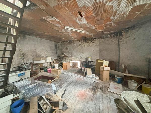 Ensemble immobilier ou grande maison familiale à rénover