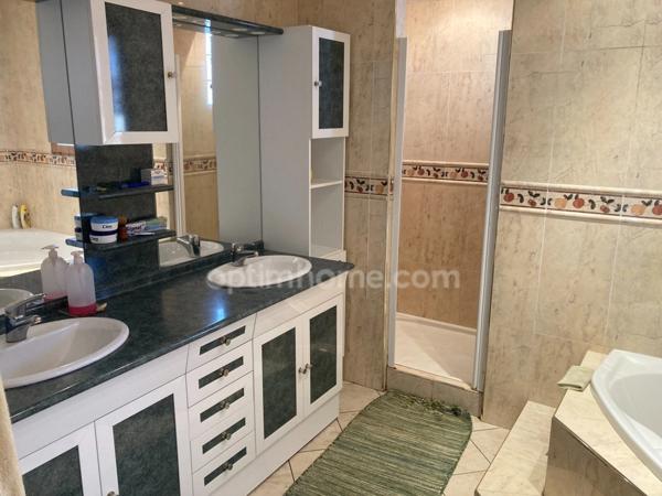 Maison T6 de plain-pied avec piscine, garage et atelier – Blagnac (31700)