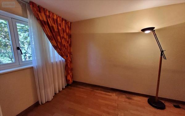 Maison individuelle à vendre à Carhaix-Plouguer dans le Finistère (29270), ref : 29066-1083150