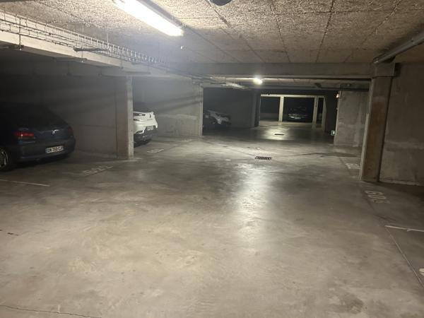Arras (62000) APPARTEMENT TYPE 3 - PARKING SOUS SOL - RESIDENCE SECURISEE - ARRAS