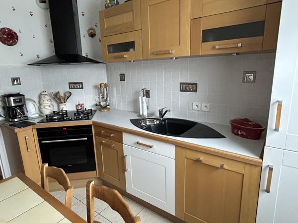 Arras (62000) APPARTEMENT TYPE 3 - PARKING SOUS SOL - RESIDENCE SECURISEE - ARRAS