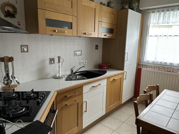 Arras (62000) APPARTEMENT TYPE 3 - PARKING SOUS SOL - RESIDENCE SECURISEE - ARRAS