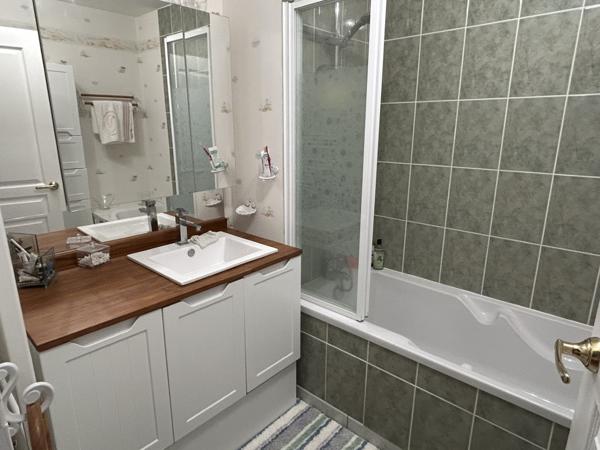 Arras (62000) APPARTEMENT TYPE 3 - PARKING SOUS SOL - RESIDENCE SECURISEE - ARRAS