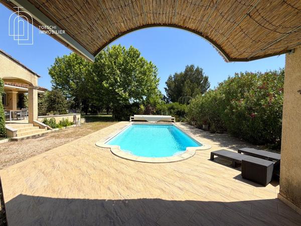 Maison de 156 m2 avec piscine et terrain 680 000 €