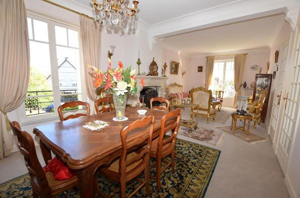 Maison 8 pièce(s) 205 m² (2 logements séparés)