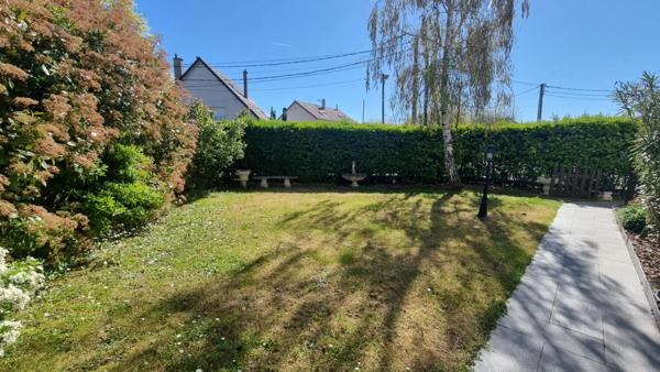 Maison 8 pièce(s) 205 m² (2 logements séparés)