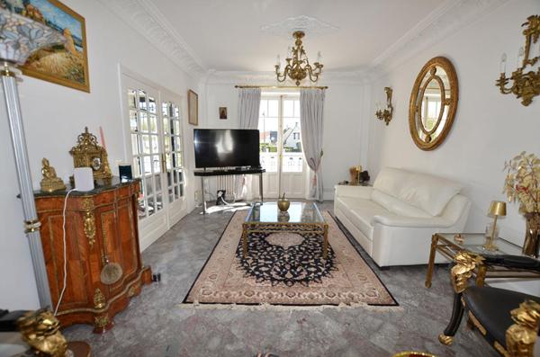 Maison 8 pièce(s) 205 m² (2 logements séparés)