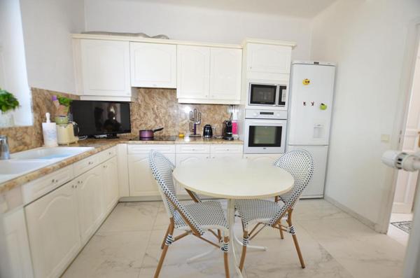 Maison 8 pièce(s) 205 m² (2 logements séparés)